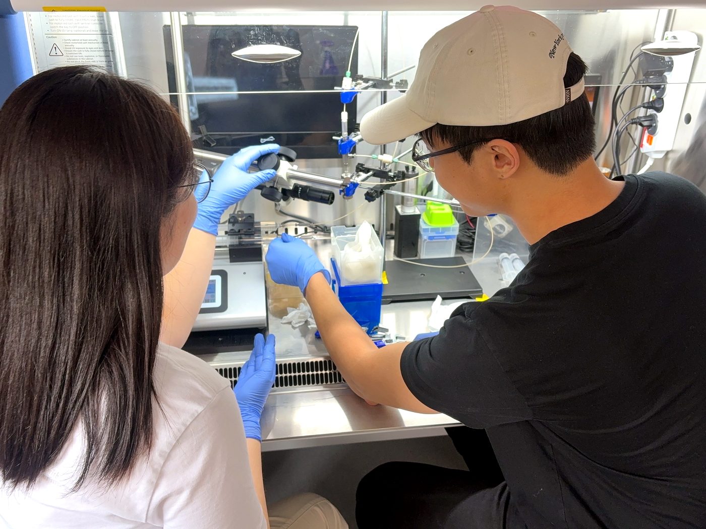 First flow-focusing device (FFD) experiments in the KU lab